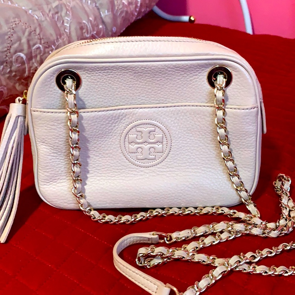 Light pink Tory Burch crossbody bag